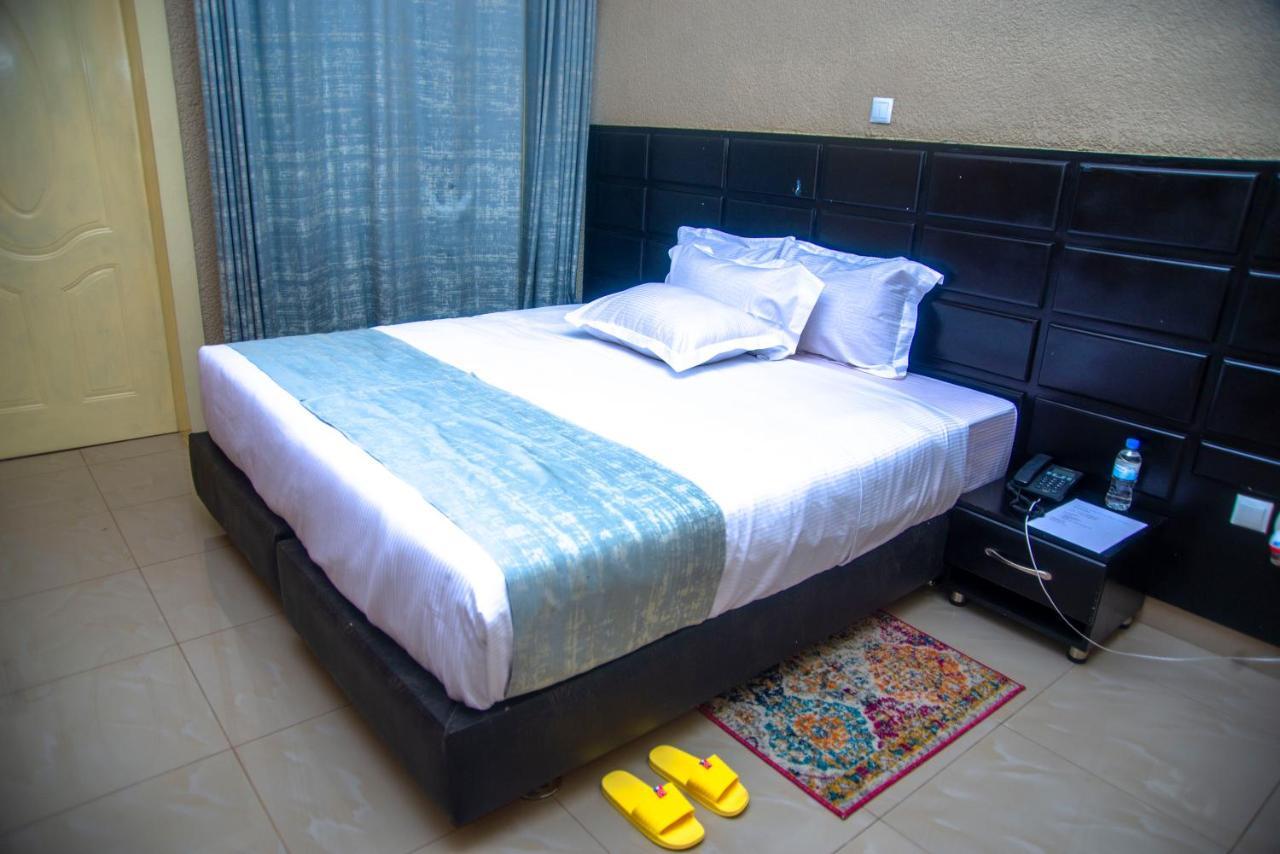 Quality Inn Hotel Kigali Exterior photo