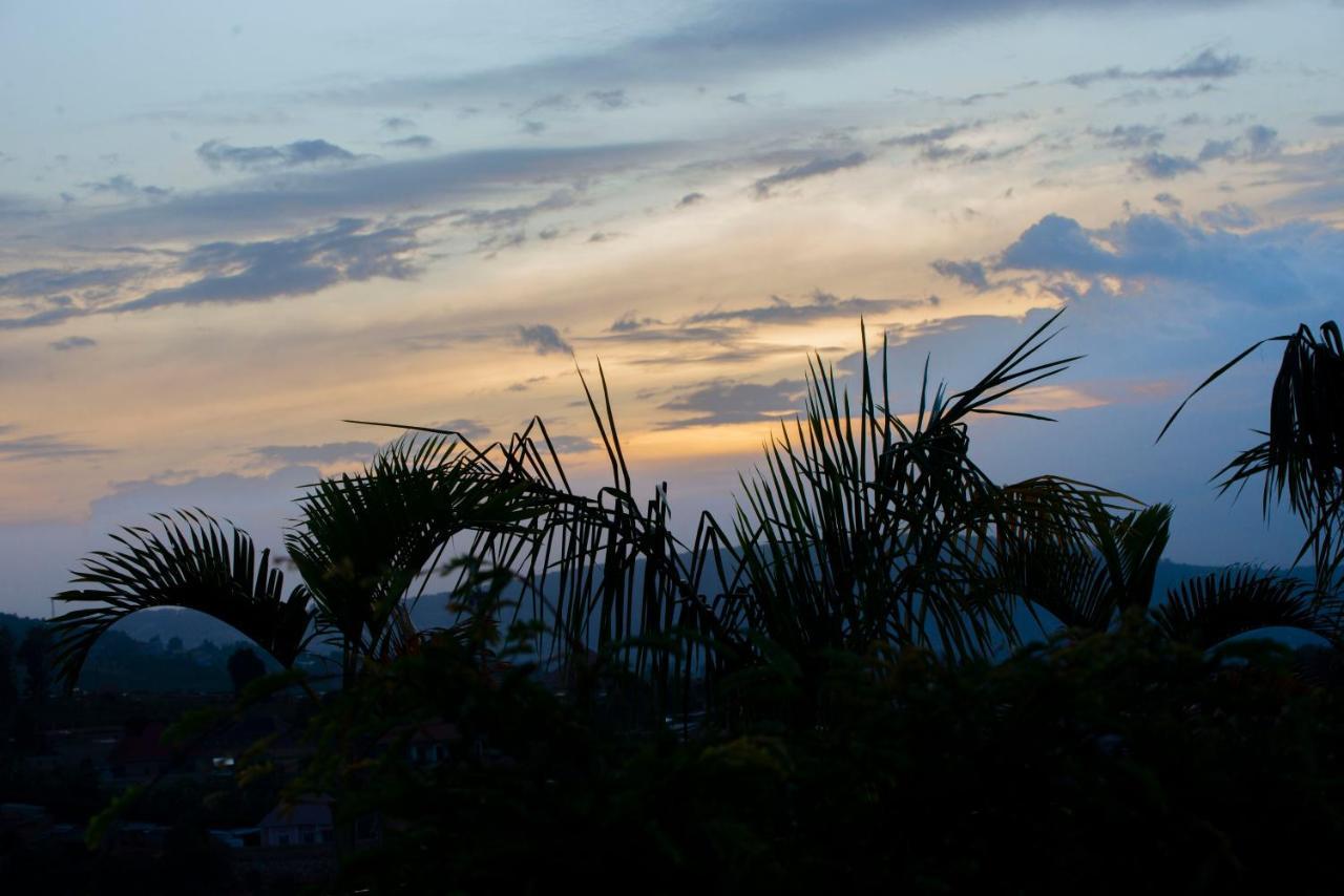 Quality Inn Hotel Kigali Exterior photo